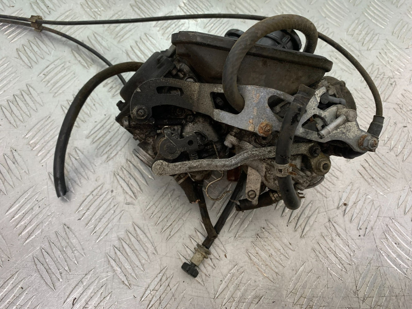 HONDA XL125 VARADERO CARBS   YEAR 2001-2006  (CMB1304)