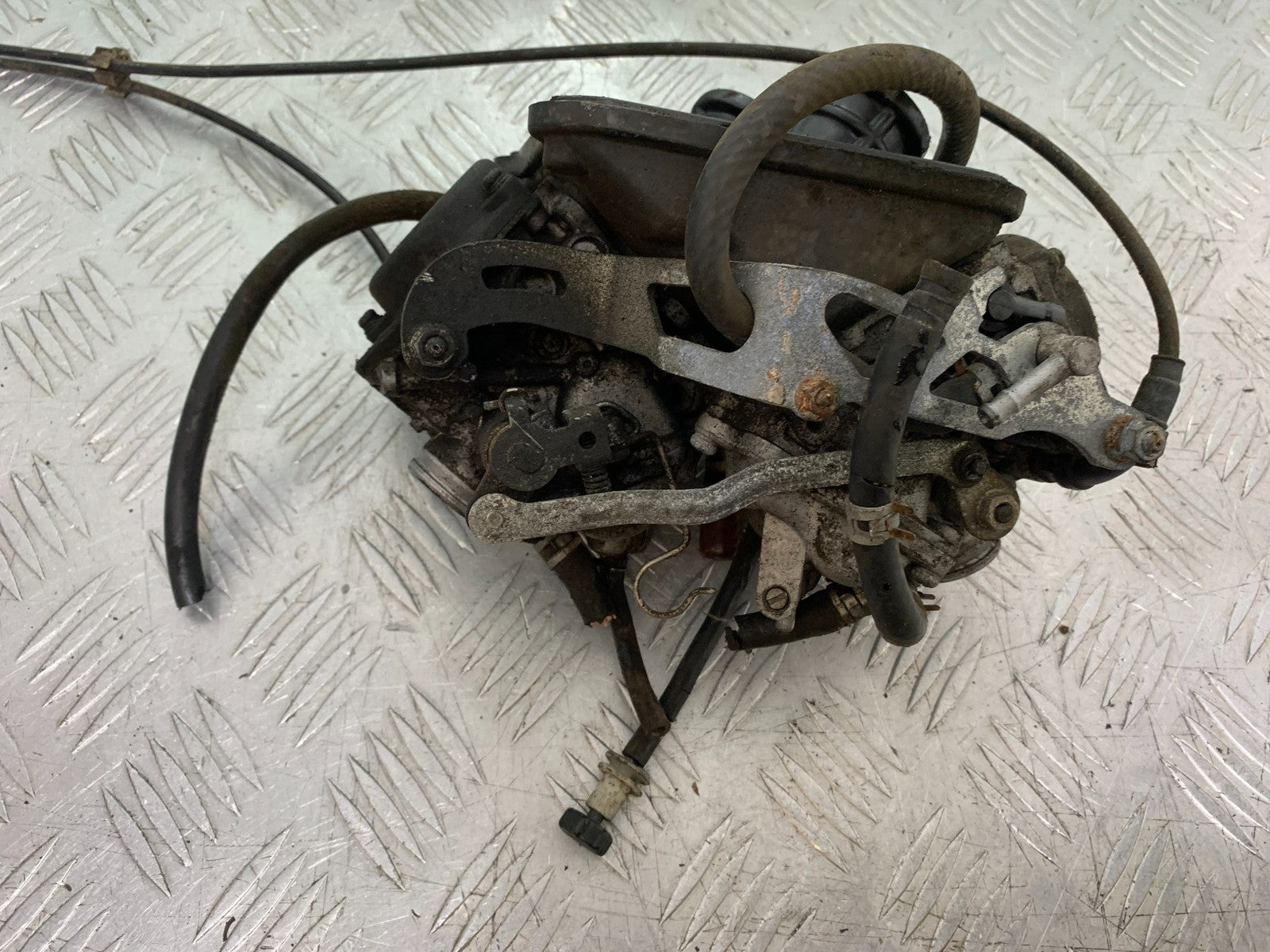 HONDA XL125 VARADERO CARBS   YEAR 2001-2006  (CMB1304)