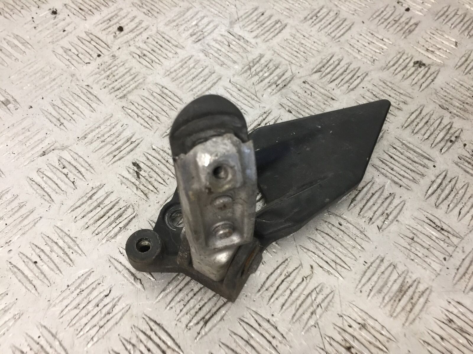 KAWASAKI NINJA 250 R EX250 FRONT LEFT HAMGER    YEAR 2008  (STOCK 879)