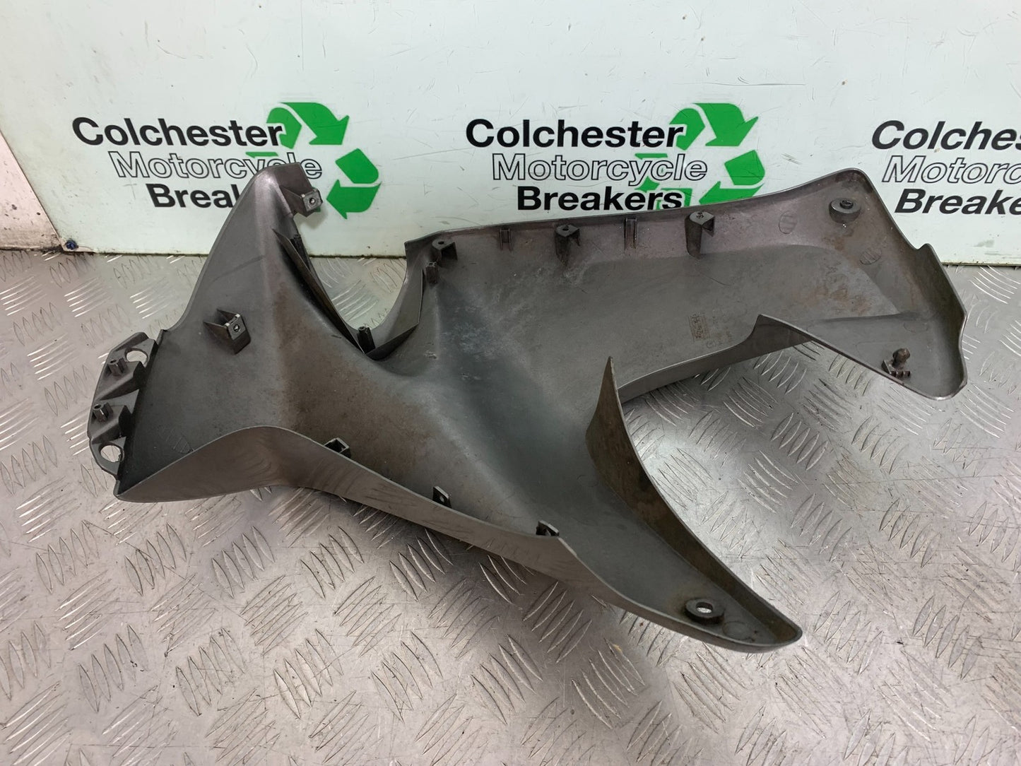 HONDA XL125 VARADERO LEFT FAIRING PANEL  YEAR 2001-2006  (CMB1304)