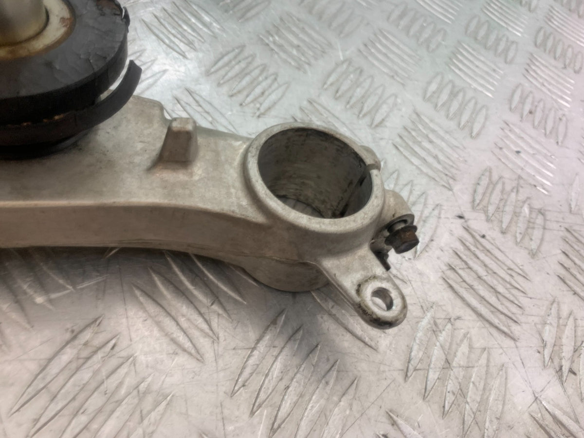 SUZUKI GSXR600 GSXR 600 K1 K2 K3 BOTTOM YOKE 1999-03 (CMB1284)