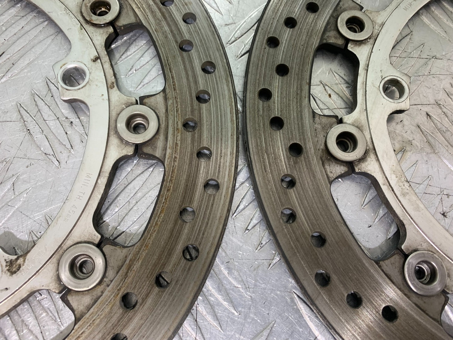 TRIUMPH 1050 SPRINT GT FRONT BRAKE DISCS  YEAR 2010-2016 (CMB1250)