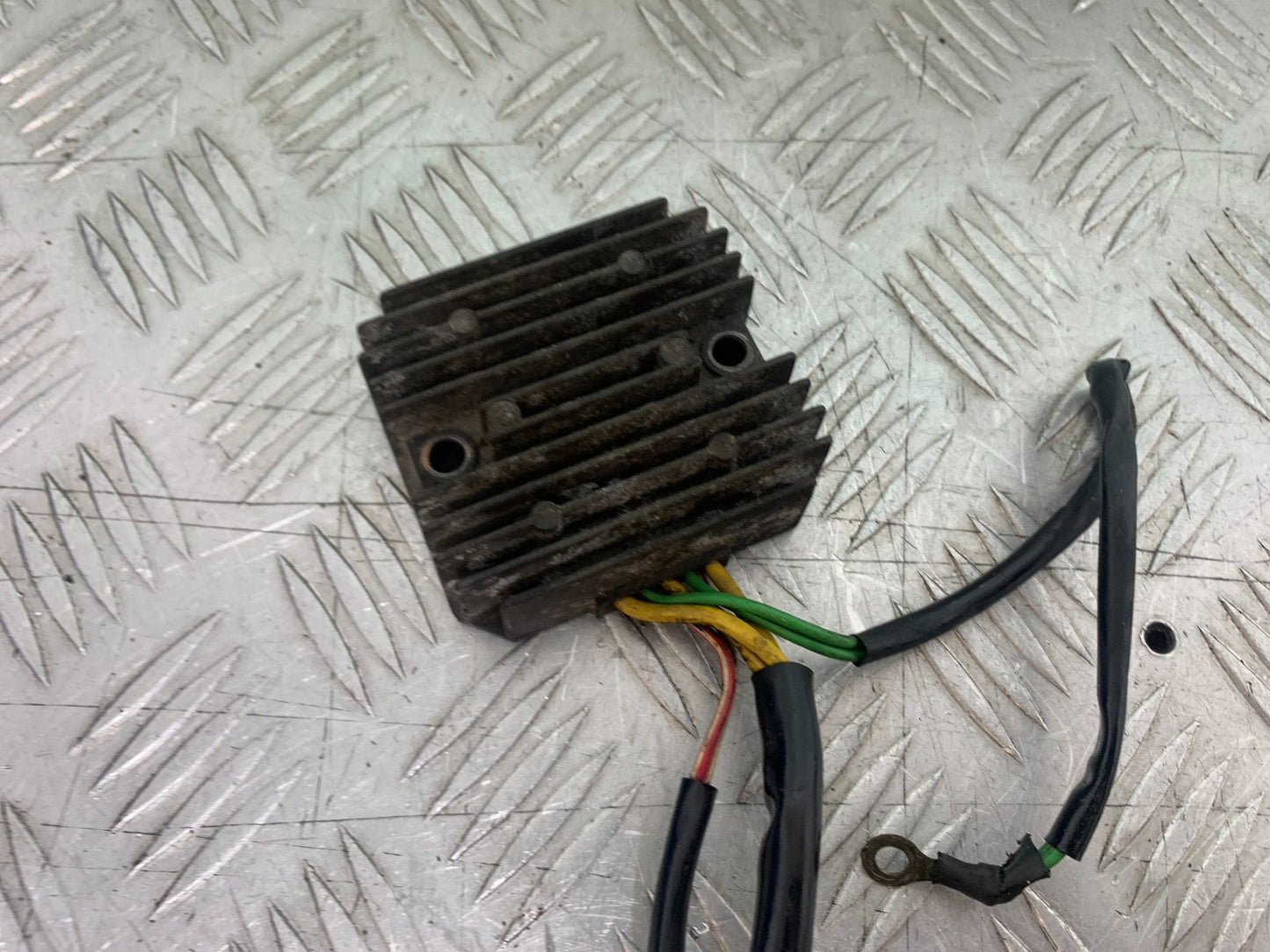 KTM 990 SUPER DUKE REGULATOR    YEAR 2007-2011  (CMB1207)