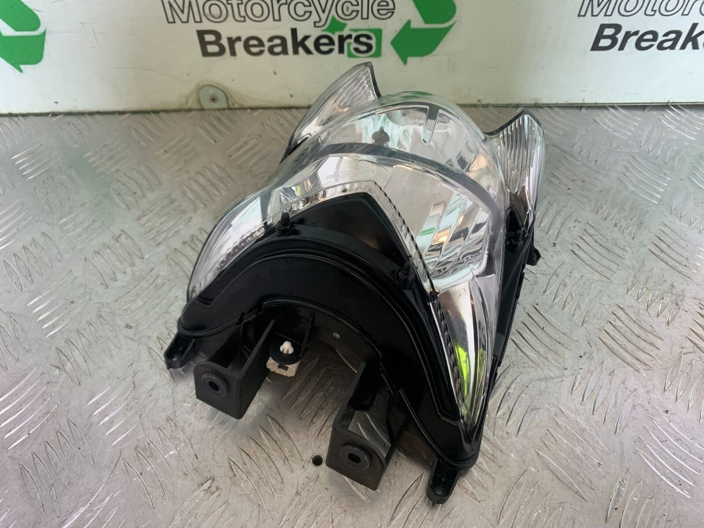 SUZUKI GSX S 1000 GSX-S 1000 HEADLIGHT   YEAR 2016-2019 (CMB1082)