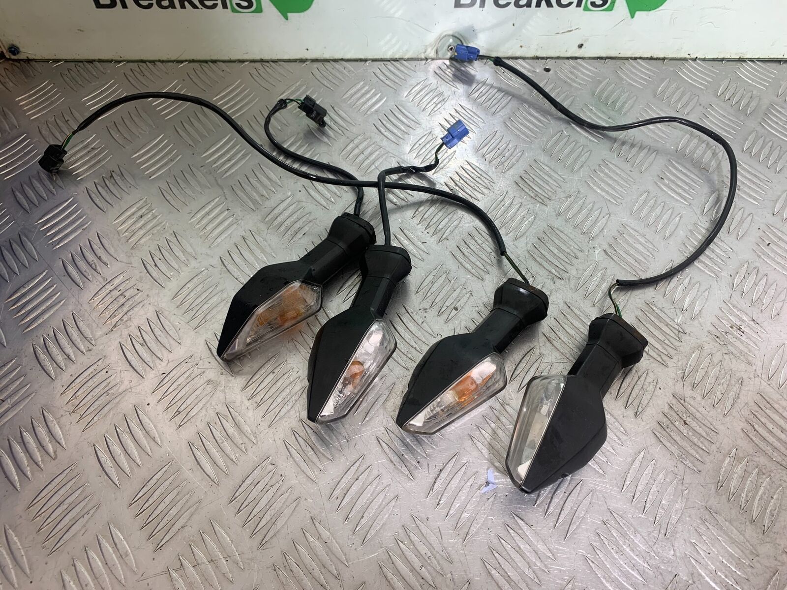 KAWASAKI Z650 ER650 KNFAN FRONT AND REAR INDICATORS  YEAR 2022-2024 (CMB1112)