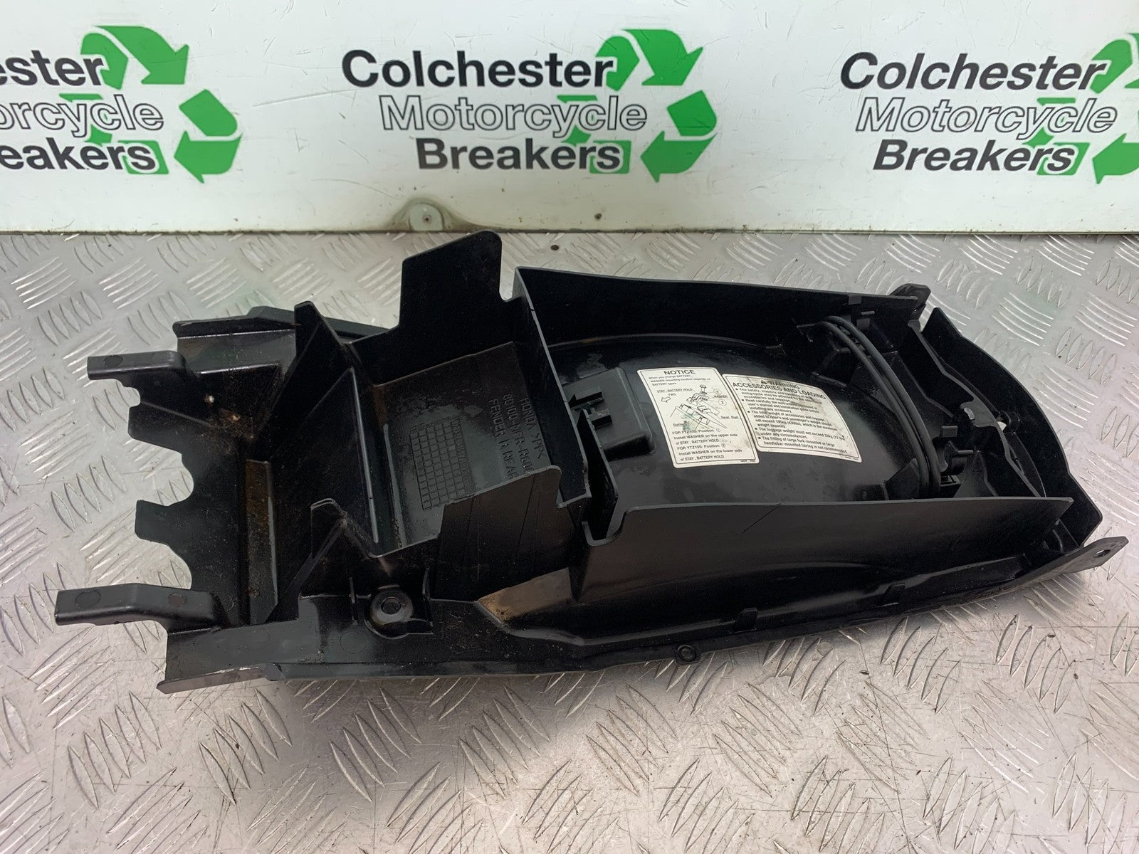 HONDA CBF600 CBF 600 UNDERTRAY    YEAR 2004 -07 (CMB1247)