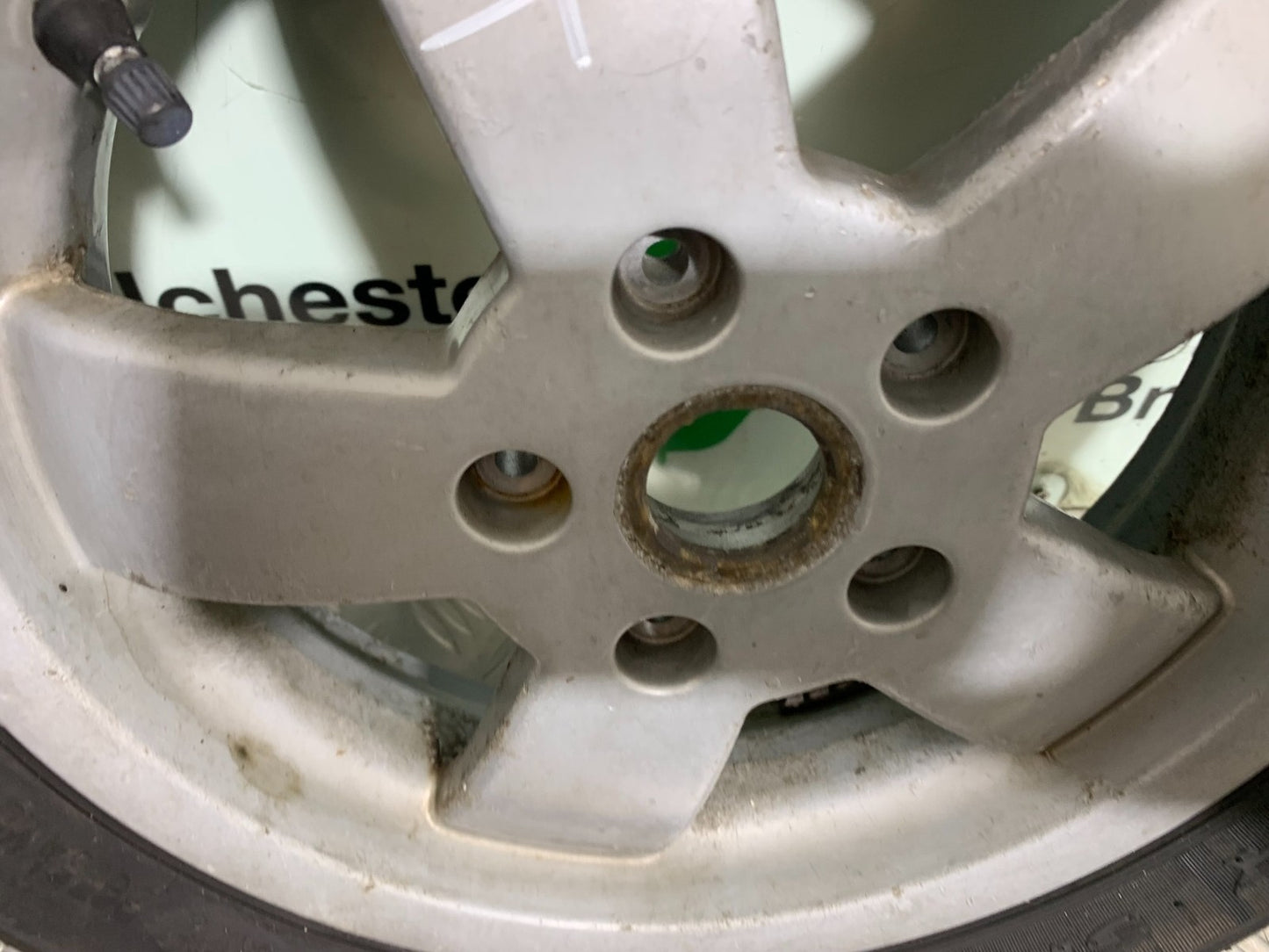 PIAGGIO VESPA GT125 L FRONT WHEEL YEAR 2003 (CMB1300)