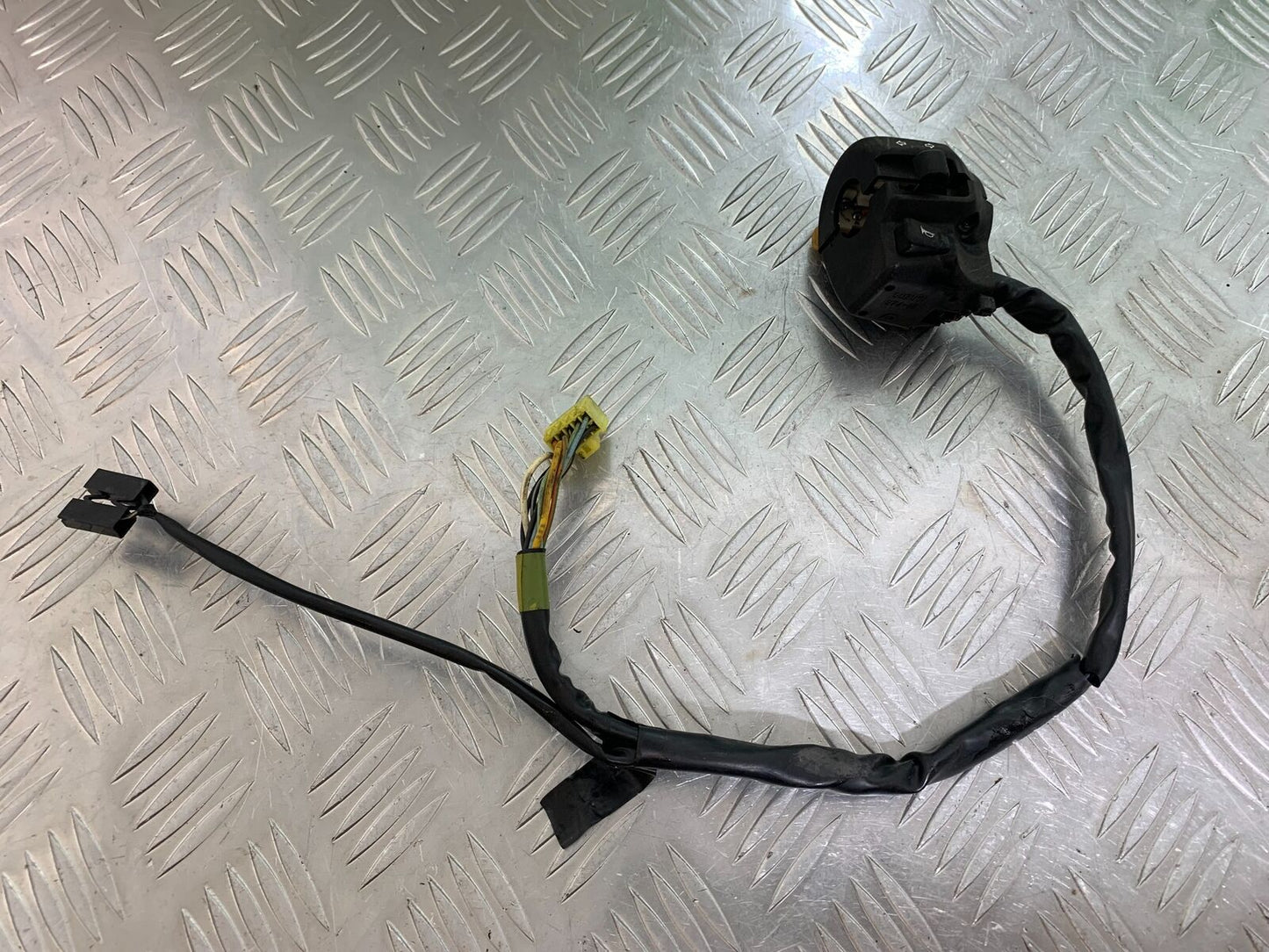 SUZUKI SV650 SV 650 LEFT SWITCH GEAR  YEAR 2003-2006 (CMB1024)