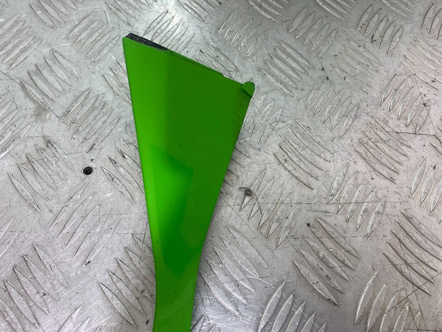 KAWASAKI ZX9R ZX9 E1 FAIRING V PIECE YEAR 2000-01 (CMB1171)