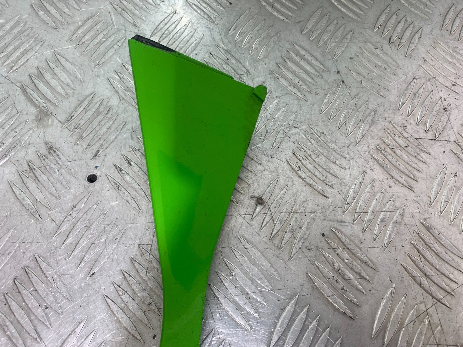 KAWASAKI ZX9R ZX9 E1 FAIRING V PIECE YEAR 2000-01 (CMB1171)