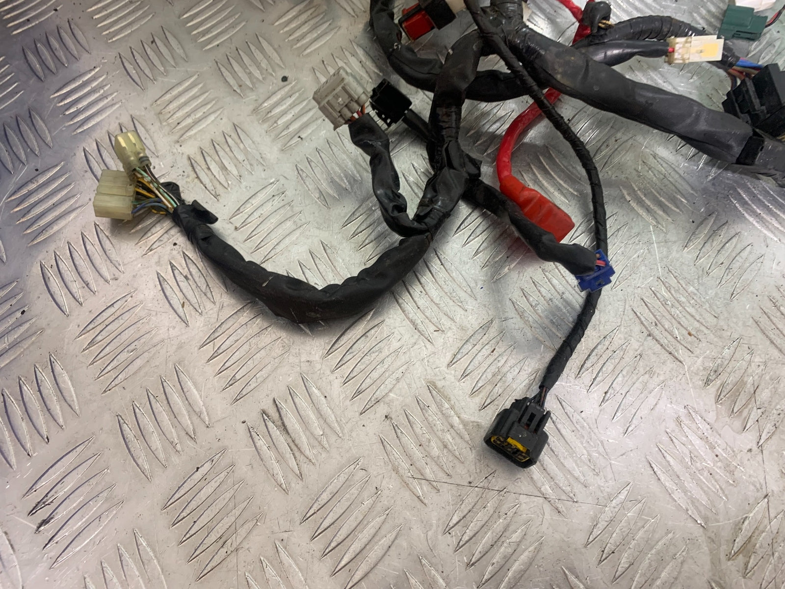 YAMAHA YZF R1 WIRING LOOM  YEAR 2004-2006 (CMB1155)