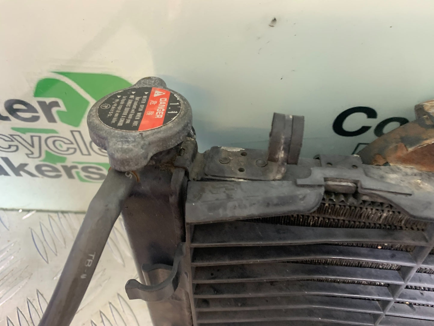 HONDA VFR750 VFR 750 RADIATOR AND FAN  YEAR 1994-1997 (CMB1156)