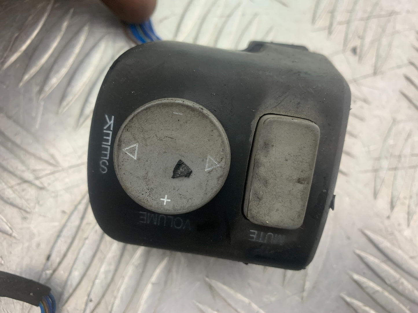 BMW K1200 K 1200 LT RADIO CONTROL SWITCH   YEAR 1999-07 (CMB1271)