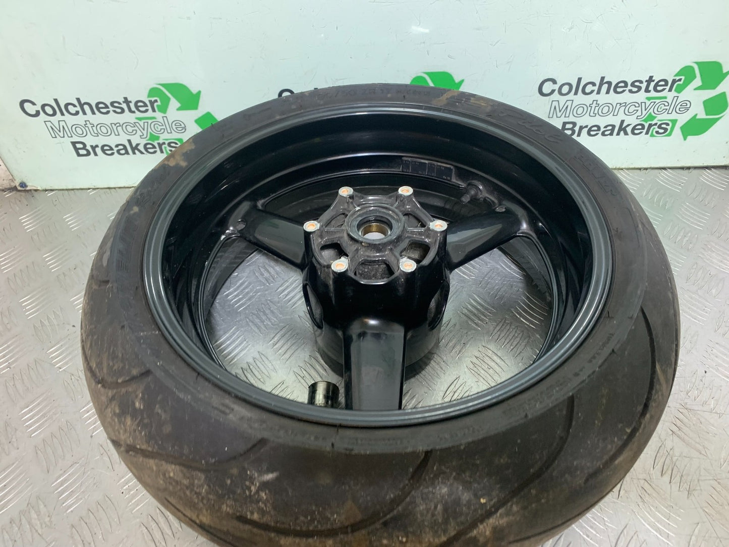 YAMAHA YZF R1 4XV REAR WHEEL YEAR 1998-99 (CMB1291)