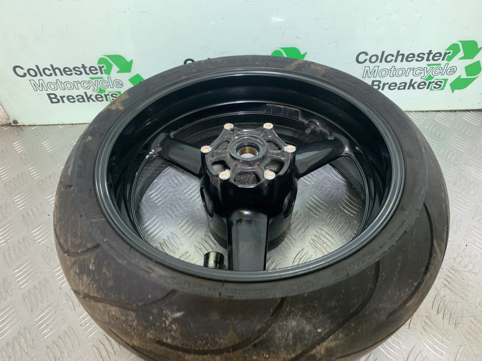 YAMAHA YZF R1 4XV REAR WHEEL YEAR 1998-99 (CMB1291)