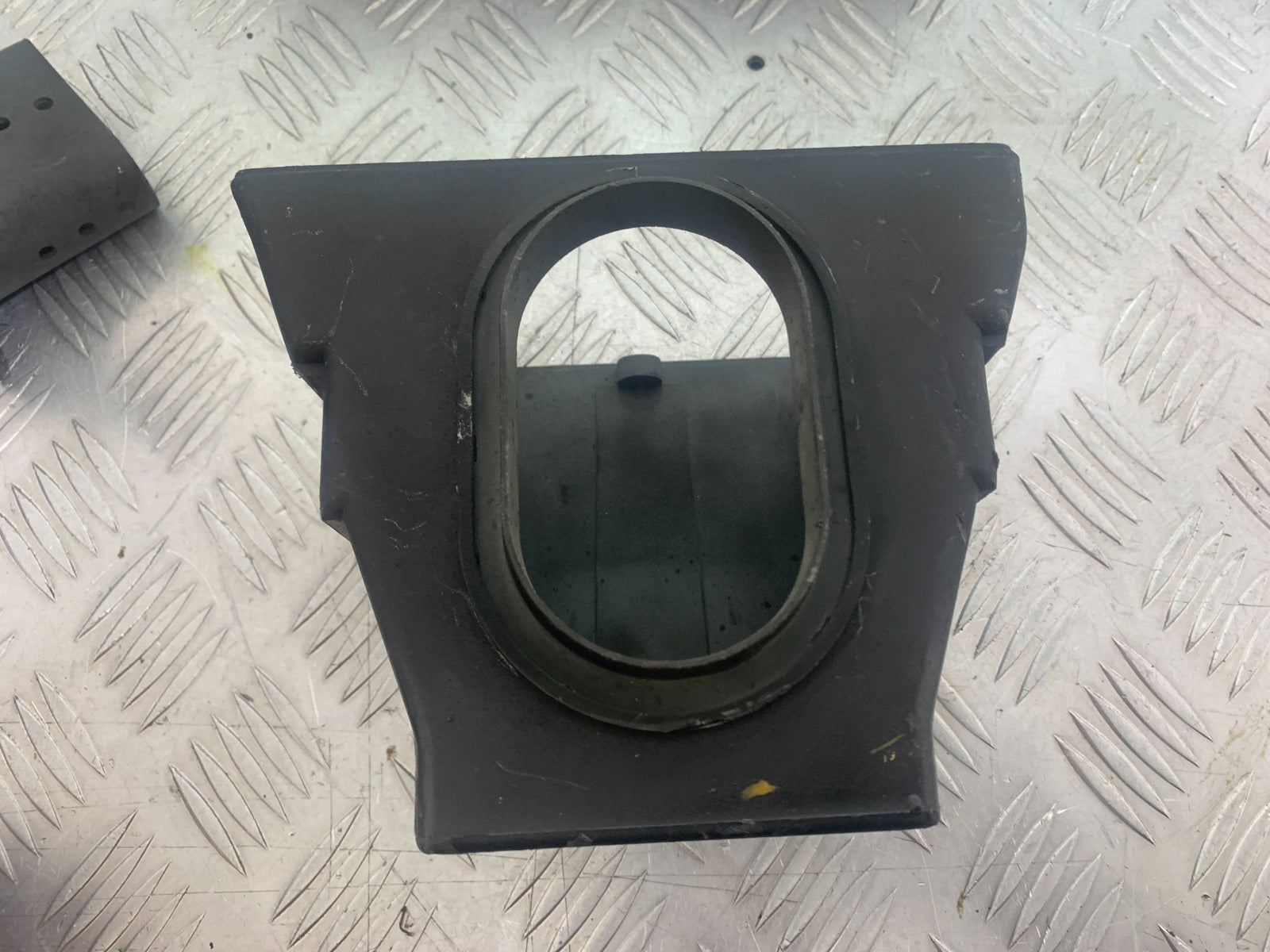 KAWASAKI GT550 GT 550 AIRBOX   YEAR 1984-87 (CMB1141)