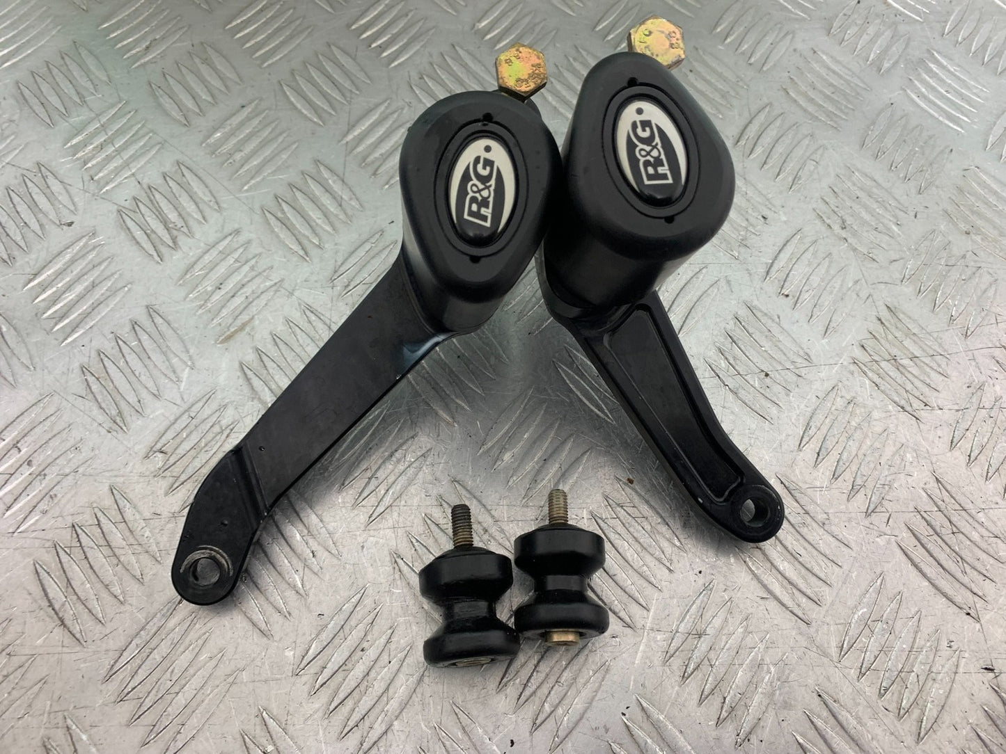 TRIUMPH 675 STREET TRIPLE RX R&G CRASH PROTECTORS   2015- 2017 (CMB1299)