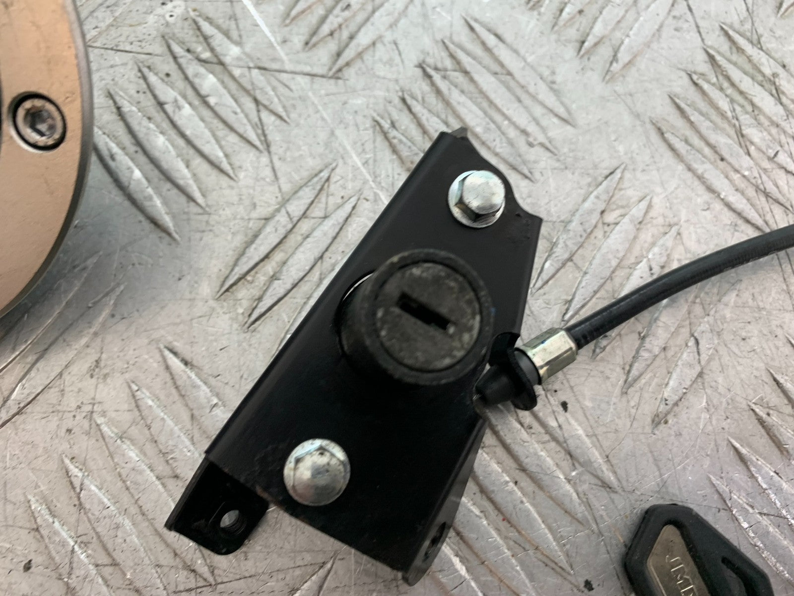 KAWASAKI ER6 N PETROL CAP SEAT LOCK KEY YEAR 2012-2017 (CMB1324)