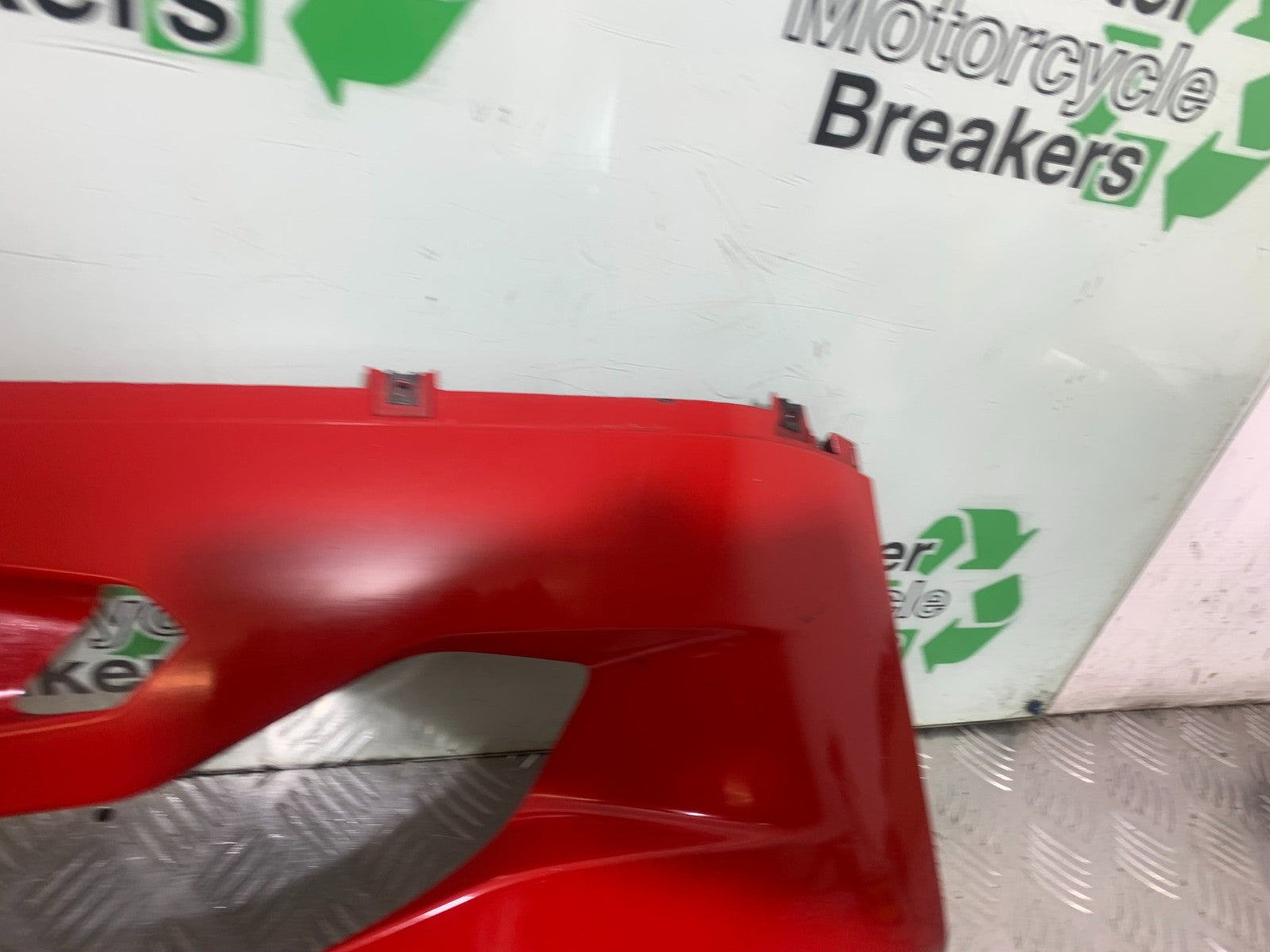 DUCATI 1299 PANIGALE LEFT LOWER FAIRING PANEL YEAR 2016 (CMB 1187)