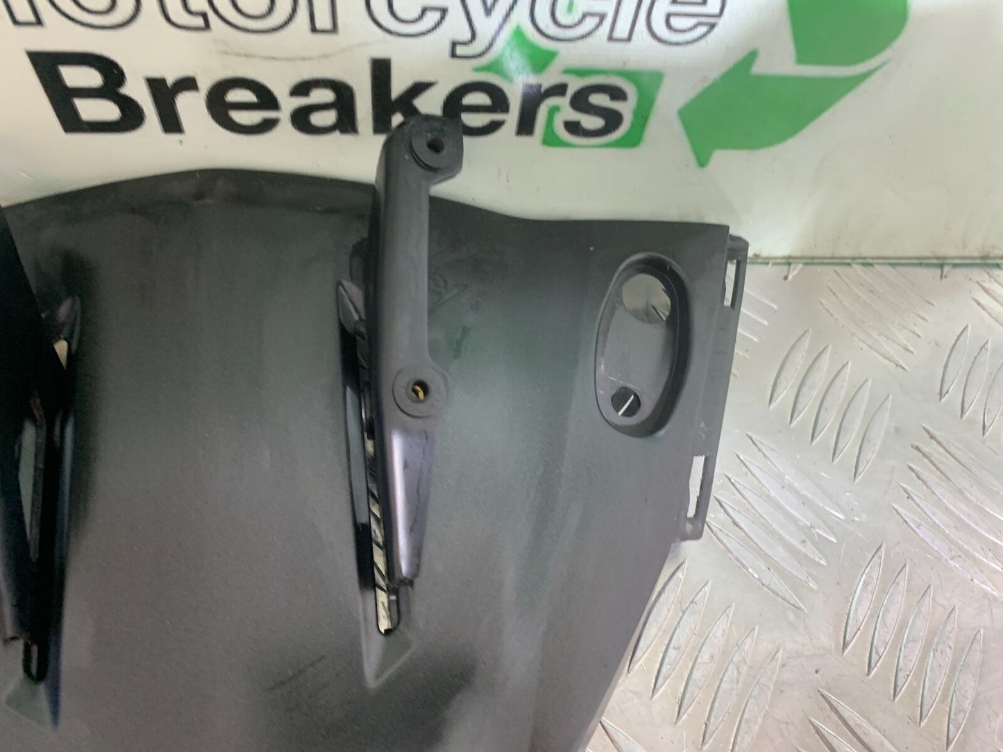 HONDA CBR650 F CBR 650F SCREEN INFILL PANEL  YEAR 2014-2017  (STOCK 998)