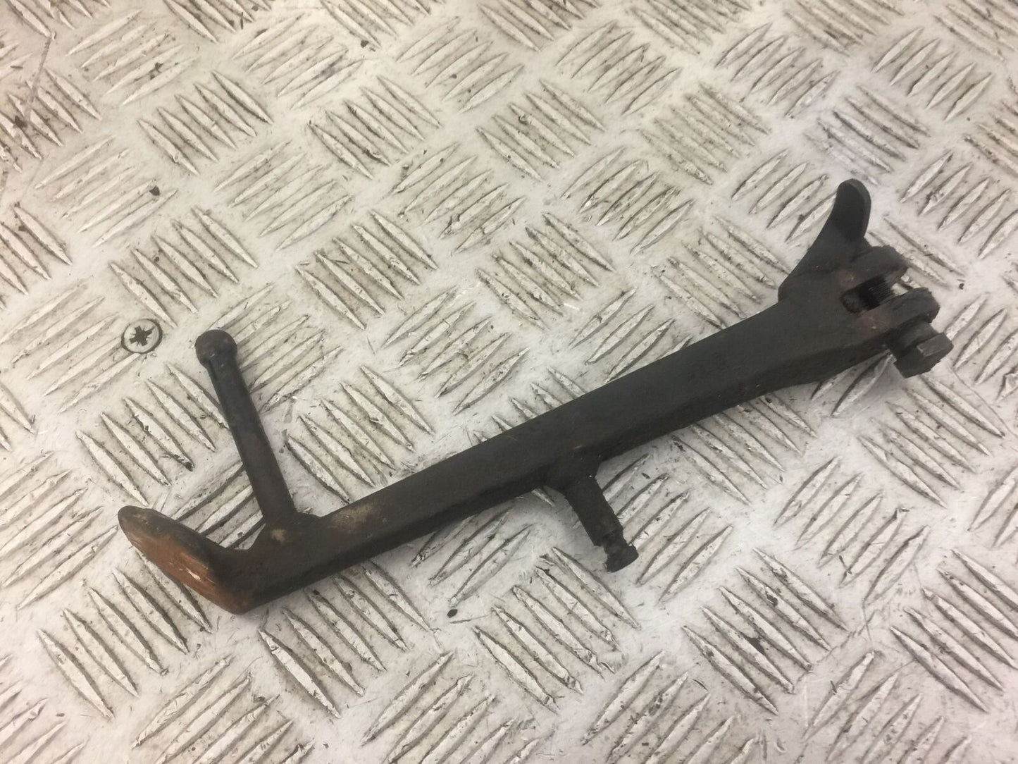 SUZUKI GSF600 GSF 600 BANDIT SIDE STAND   YEAR 2002 (STOCK 493)