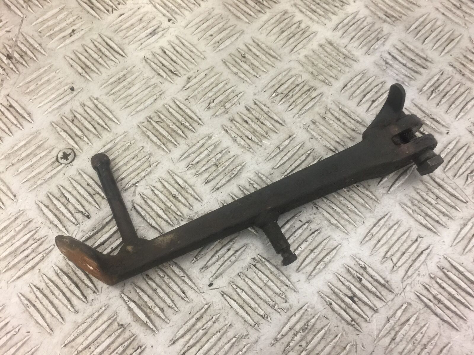 SUZUKI GSF600 GSF 600 BANDIT SIDE STAND   YEAR 2002 (STOCK 493)