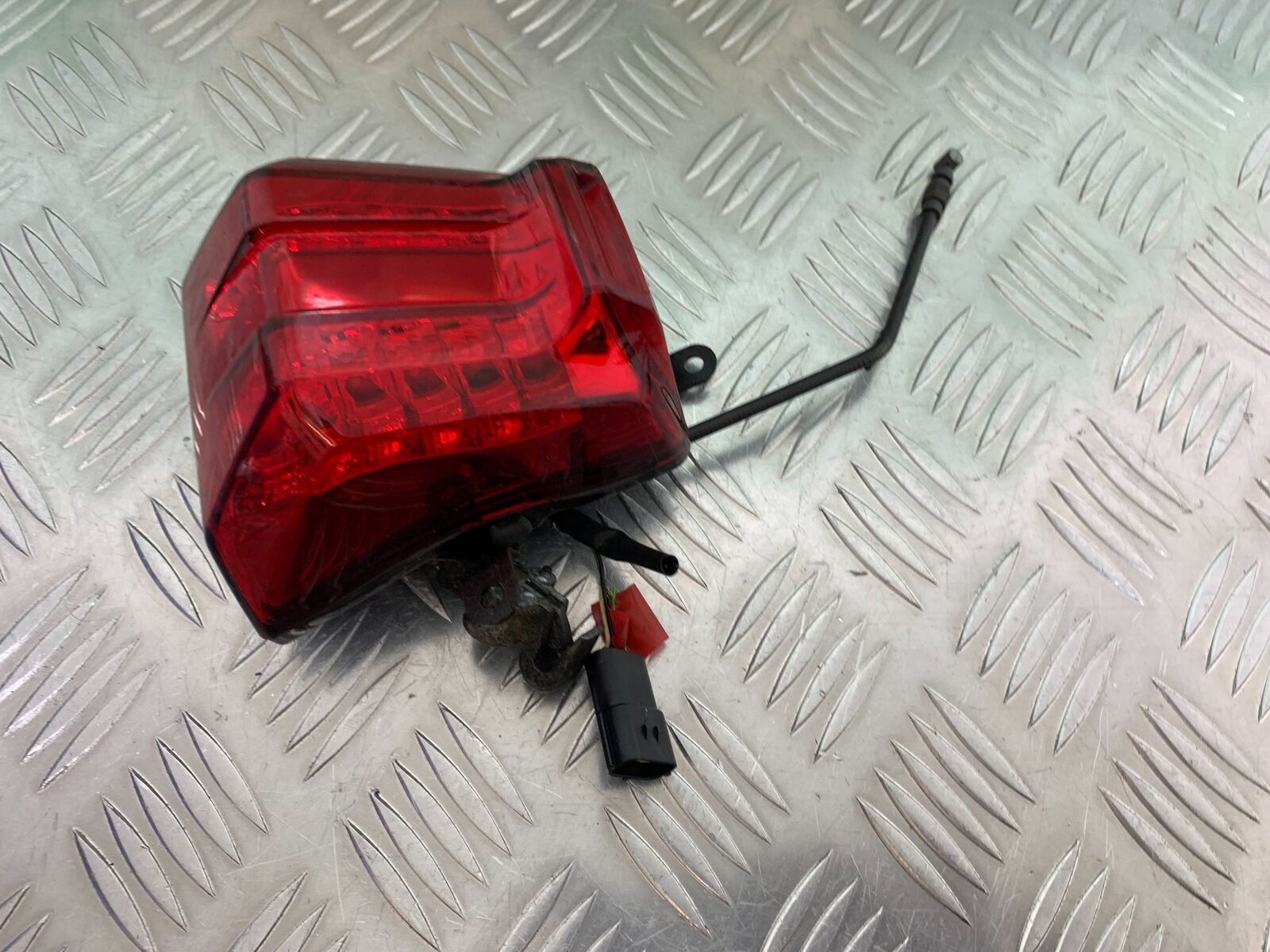 TRIUMPH TIGER 1200 EXPLORER REAR LIGHT  YEAR 2012-2015 (STOCK 992)