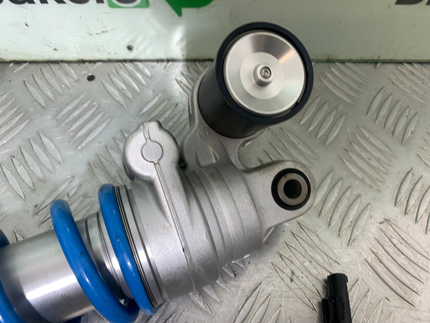 BMW M1000 R REAR SHOCK YEAR 2023-2024 (CMB1140)