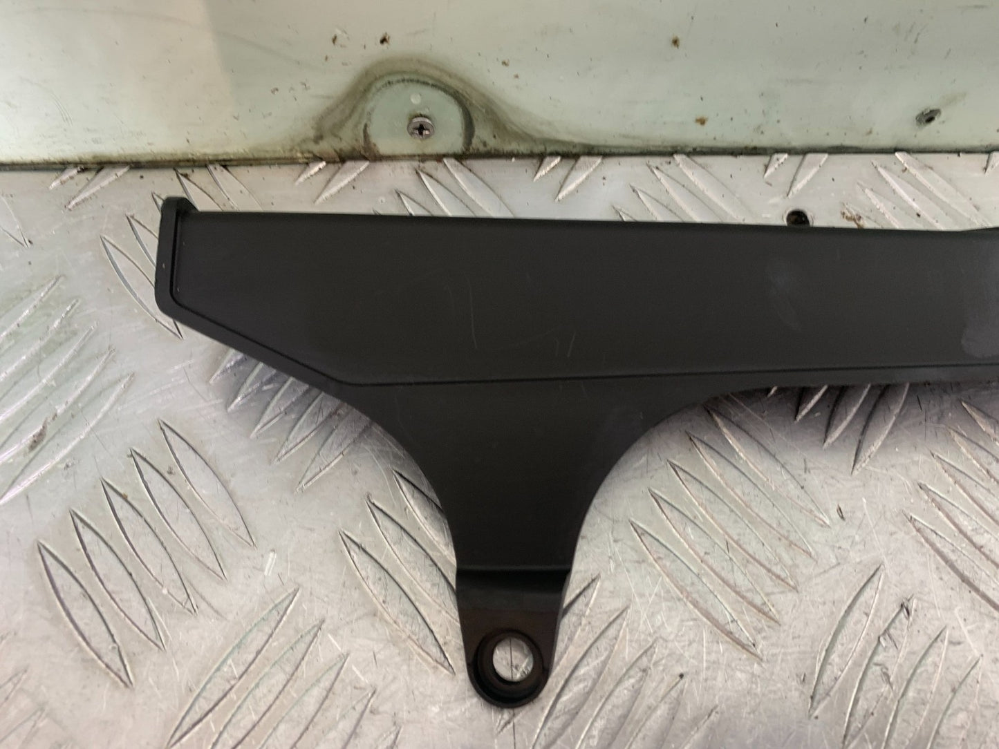 HONDA CBR1000 rr FIREBLADE CHAIN GUARD  2012-2016 (CMB1280)