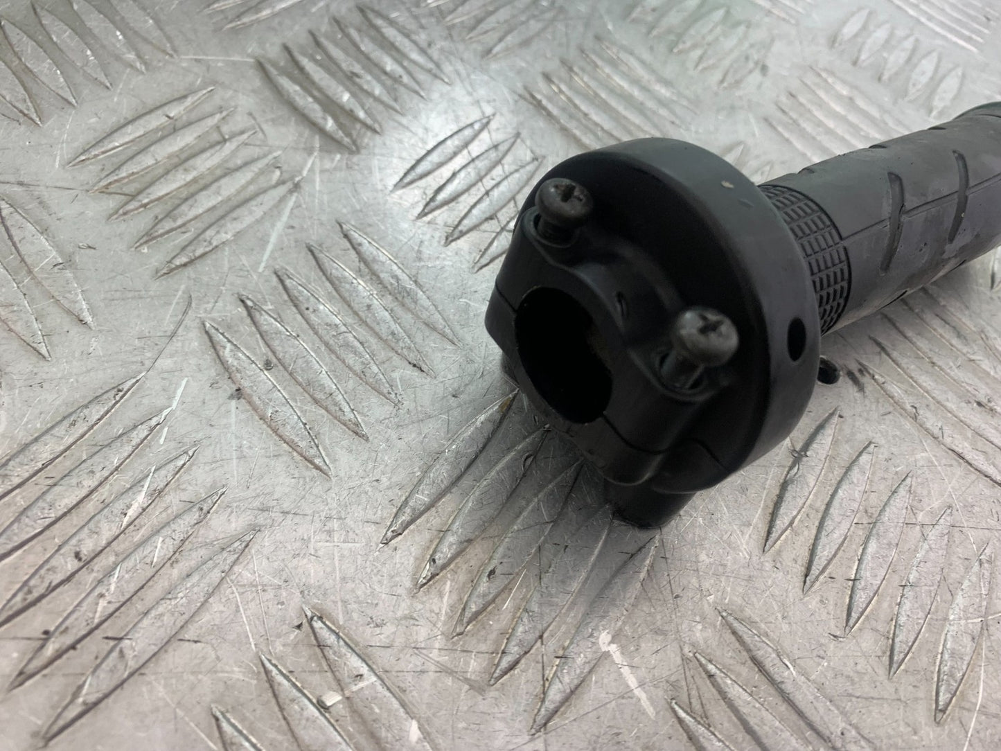 HONDA CBR1000 rr FIREBLADE THROTTLE AND GRIP  YEAR 2012-2016 (CMB1198)