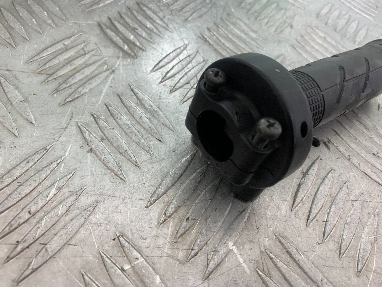 HONDA CBR1000 rr FIREBLADE THROTTLE AND GRIP  YEAR 2012-2016 (CMB1198)