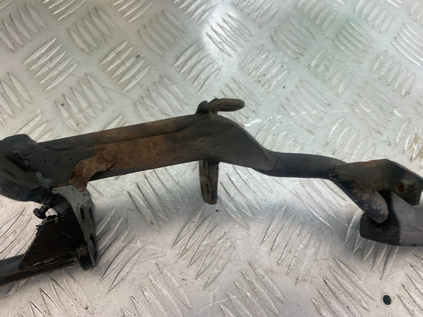 YAMAHA YBR125 YBR 125 FRONT FOOTREAR BAR YEAR 2010-2017 (CMB1163)