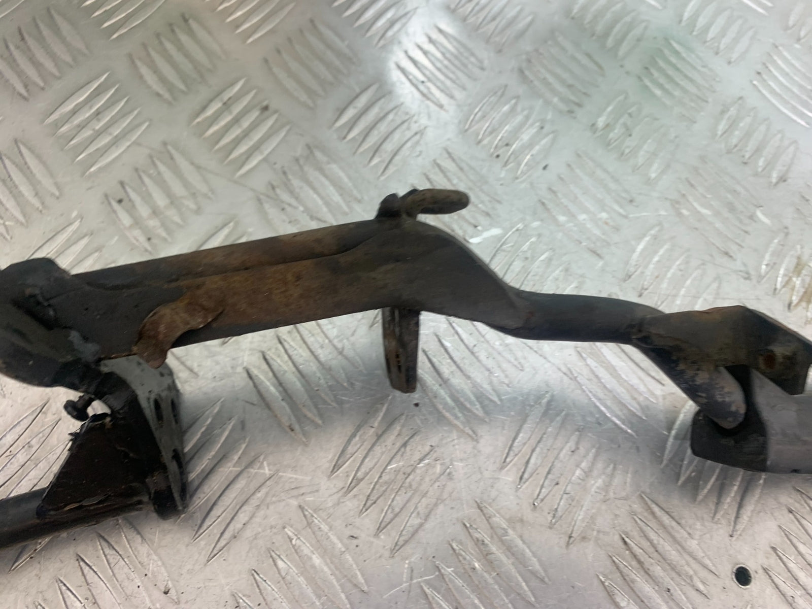 YAMAHA YBR125 YBR 125 FRONT FOOTREAR BAR YEAR 2010-2017 (CMB1163)