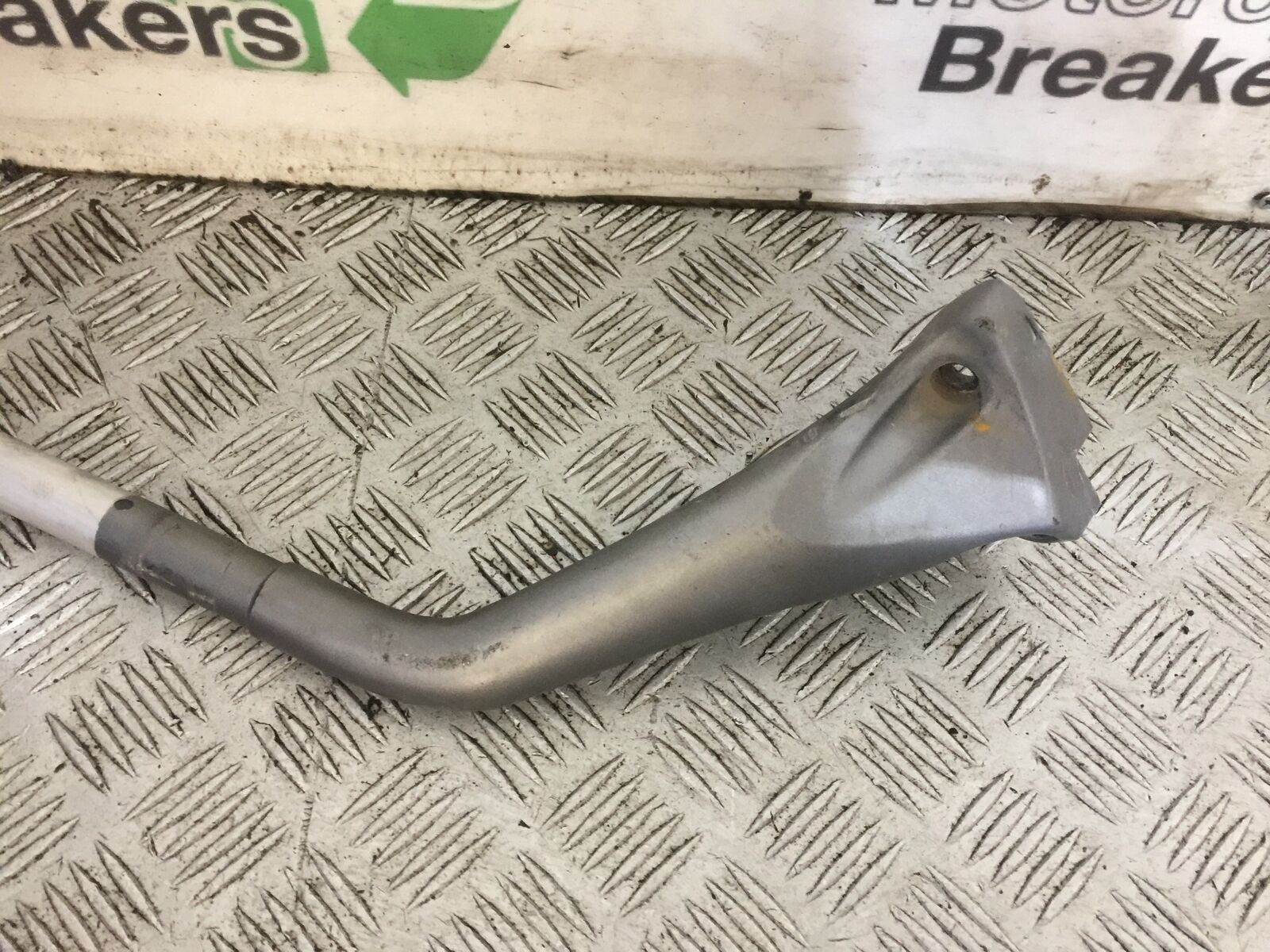 TRIUMPH TROPHY 1215 SE LEFT BAR   2012-2017 (STOCK 740)