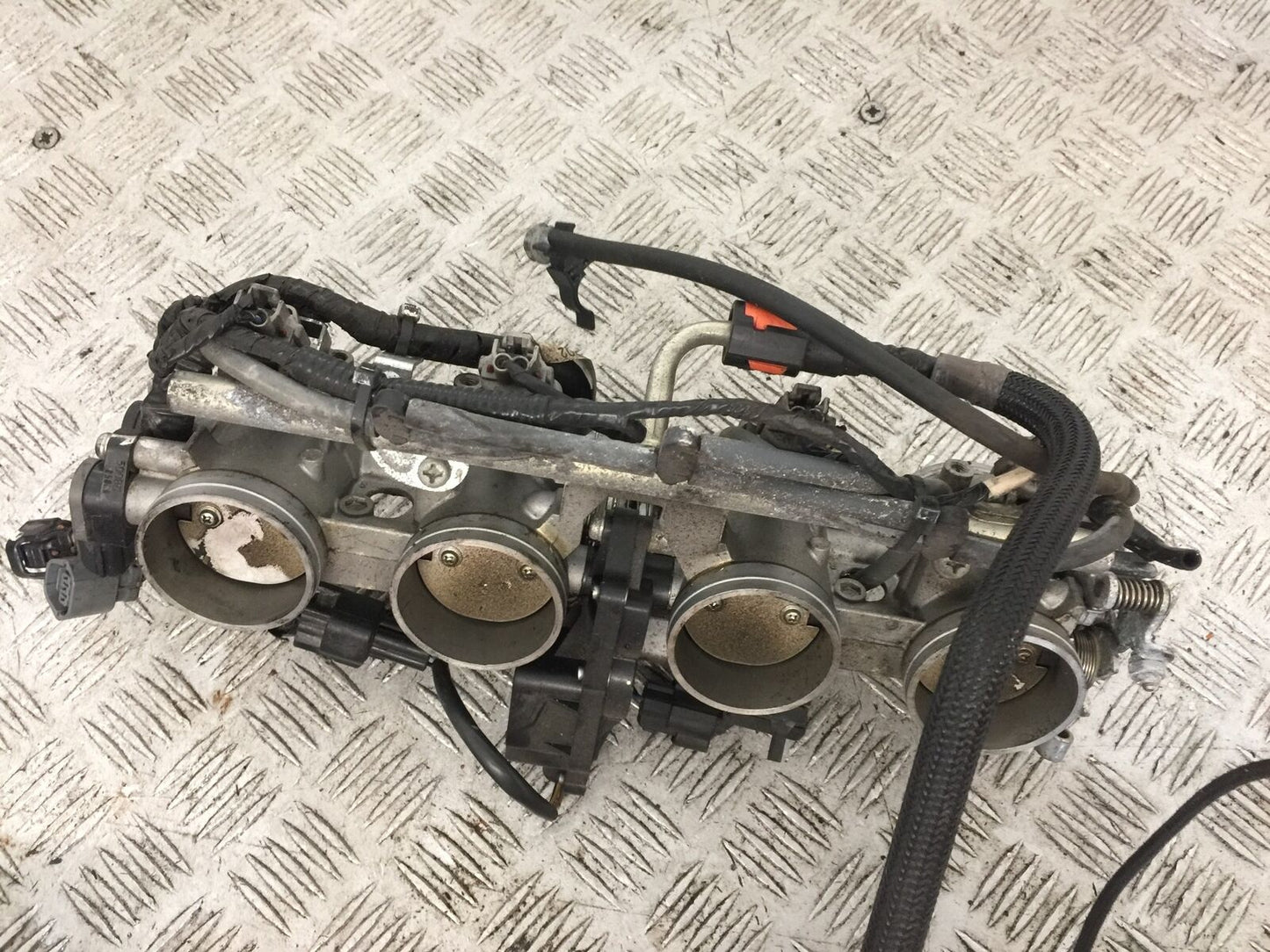 KAWASAKI ZZR1400 ZZR 1400 THROTTLE BODIES   YEAR 2007-11(STOCK 893)