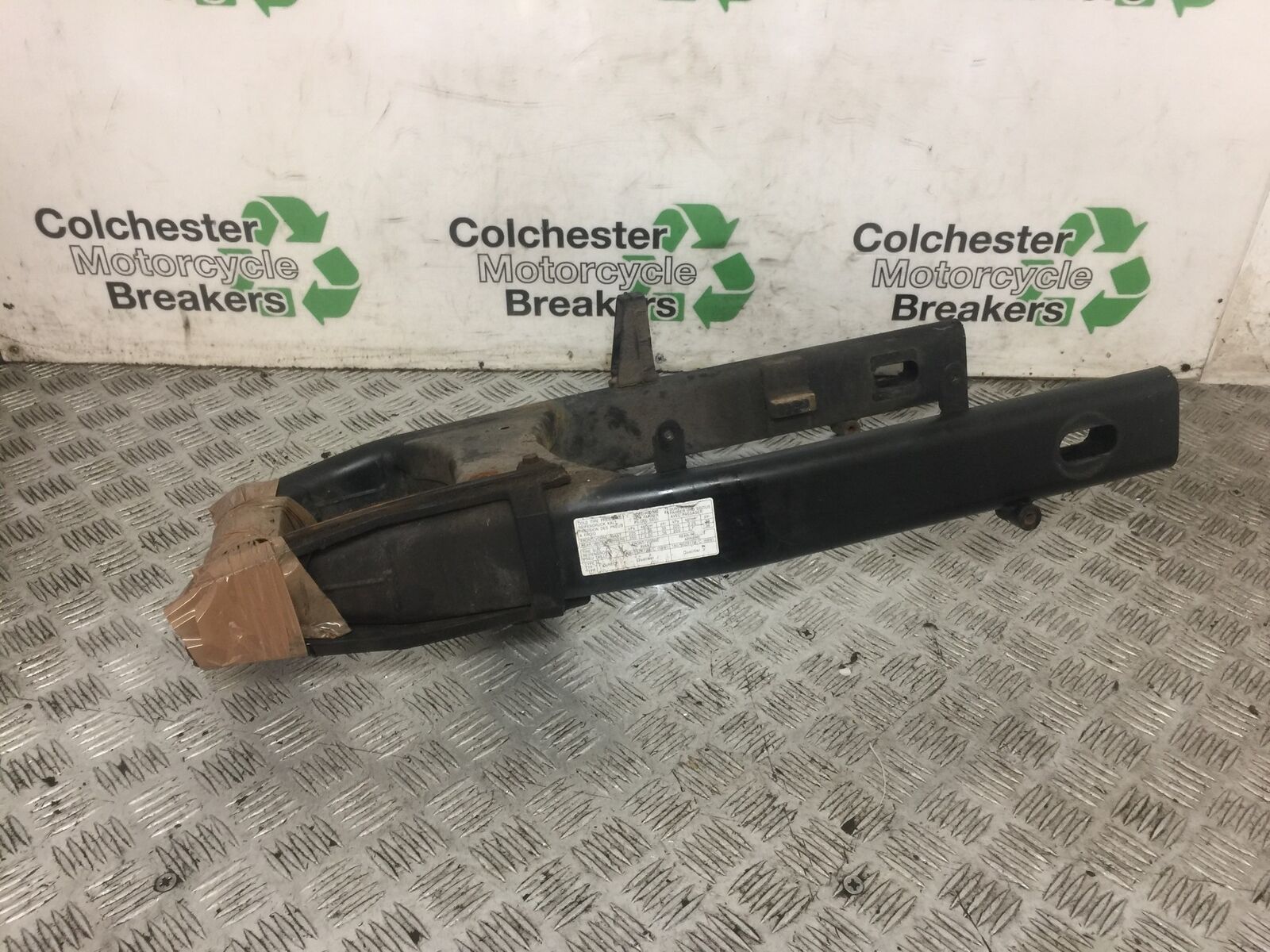 SUZUKI SFV650 SFV 650 GLADIUS SWINGARM   2009-15 (STOCK 709)