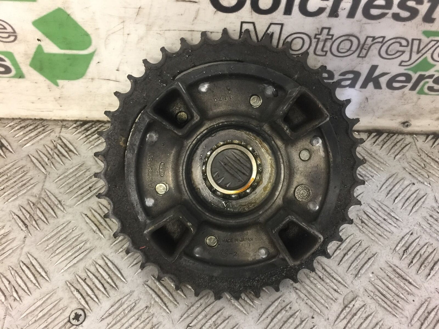 KAWASAKI ZX6R ZX636 SPROCKET CARRIER YEAR 2002  (STOCK 484)