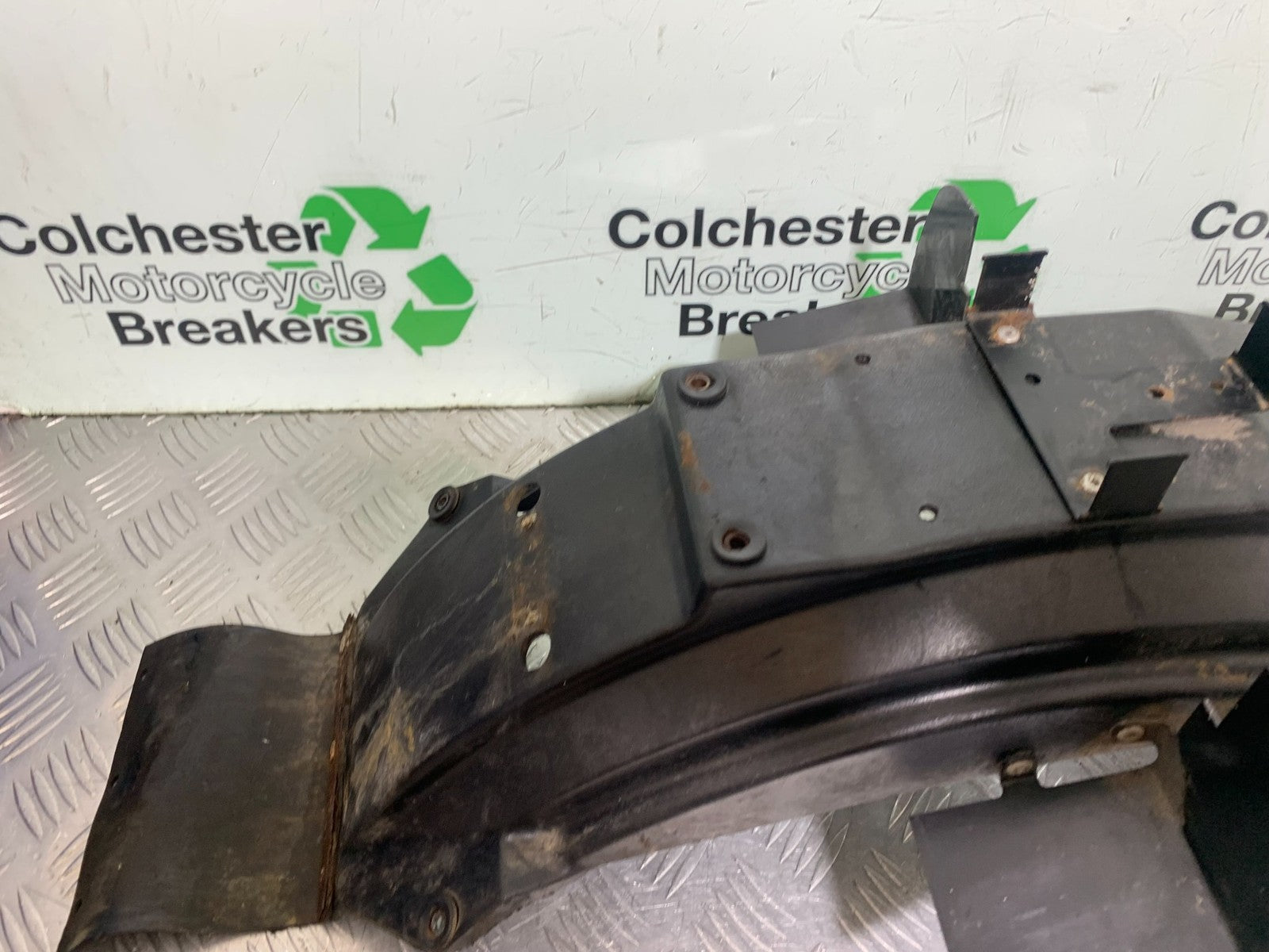 TRIUMPH TROPHY 900 REAR MUDGUARD   YEAR 1991-95 (CMB1251)