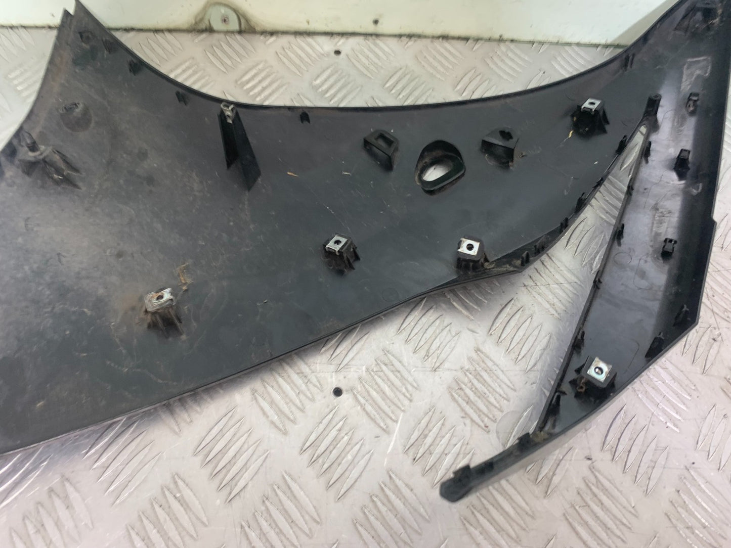 YAMAHA YZF-R125 YZF 125 RIGHT FAIRING PANEL  YEAR 2019-2022 (CMB1263)
