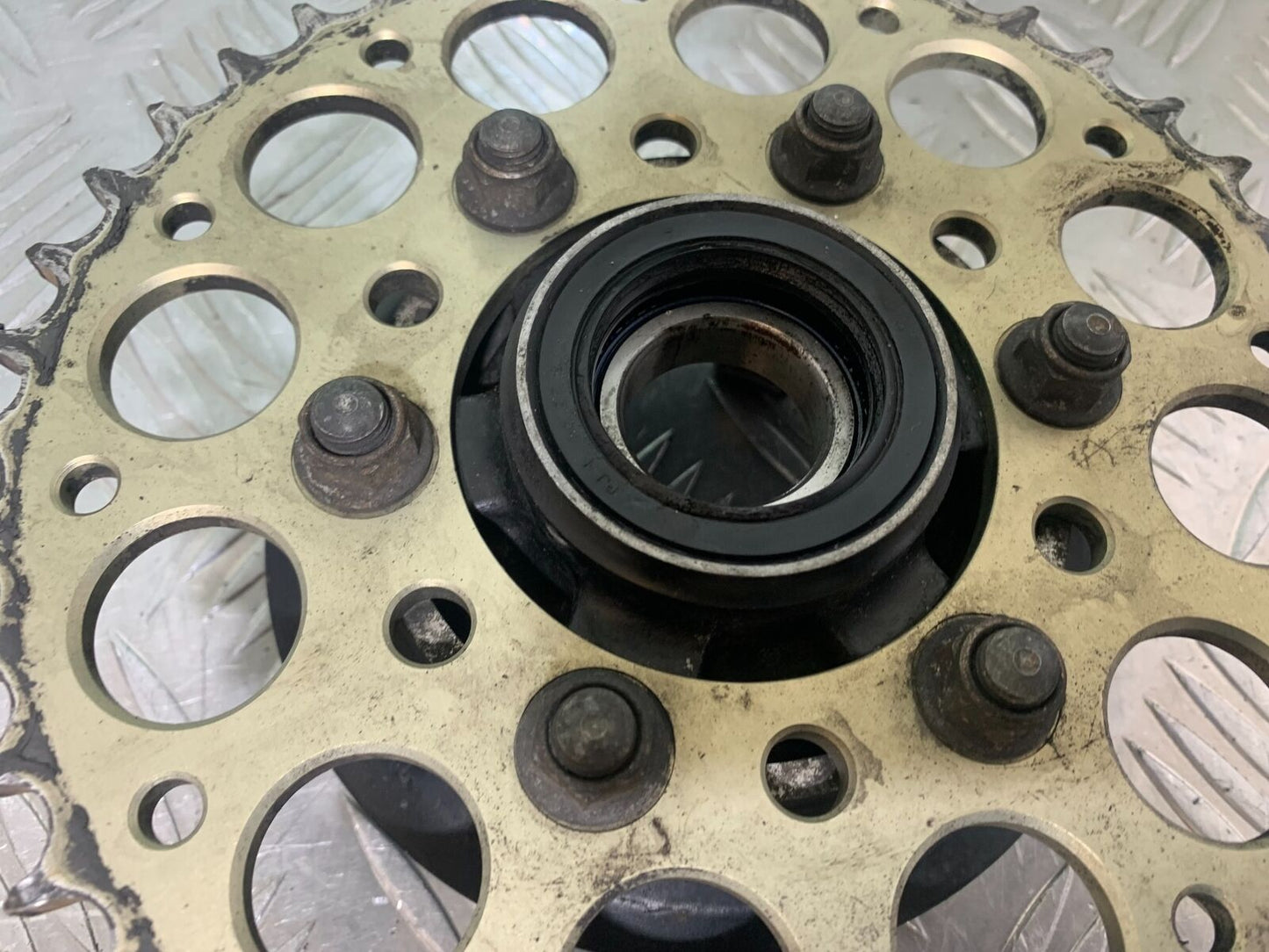 KAWASAKI ZX6R ZX6 J REAR SPROCKET CARRIER YEAR 2000 (CMB1129)