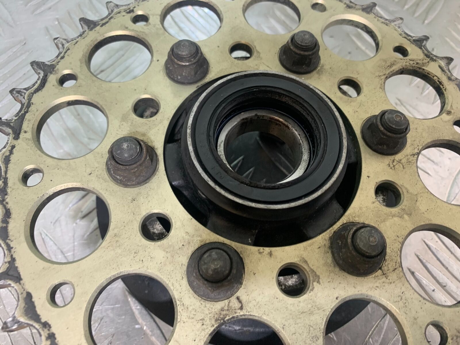 KAWASAKI ZX6R ZX6 J REAR SPROCKET CARRIER YEAR 2000 (CMB1129)
