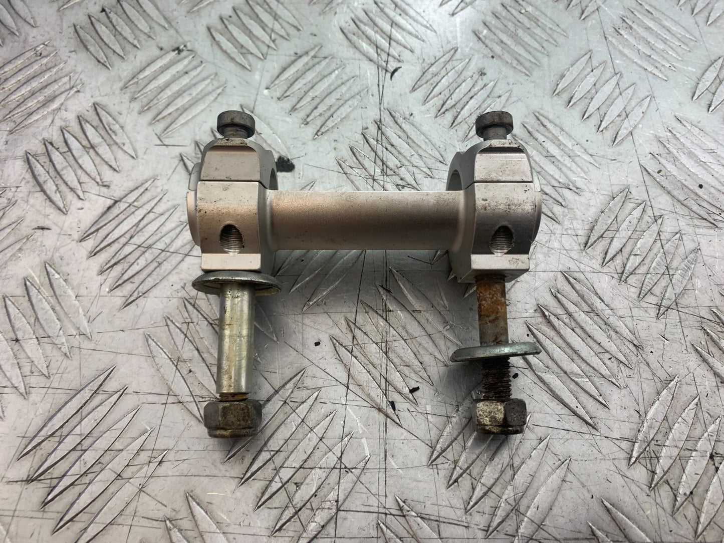KTM 990 SUPER DUKE HANDLEBAR RISERS YEAR 2007-2011  (CMB1207)