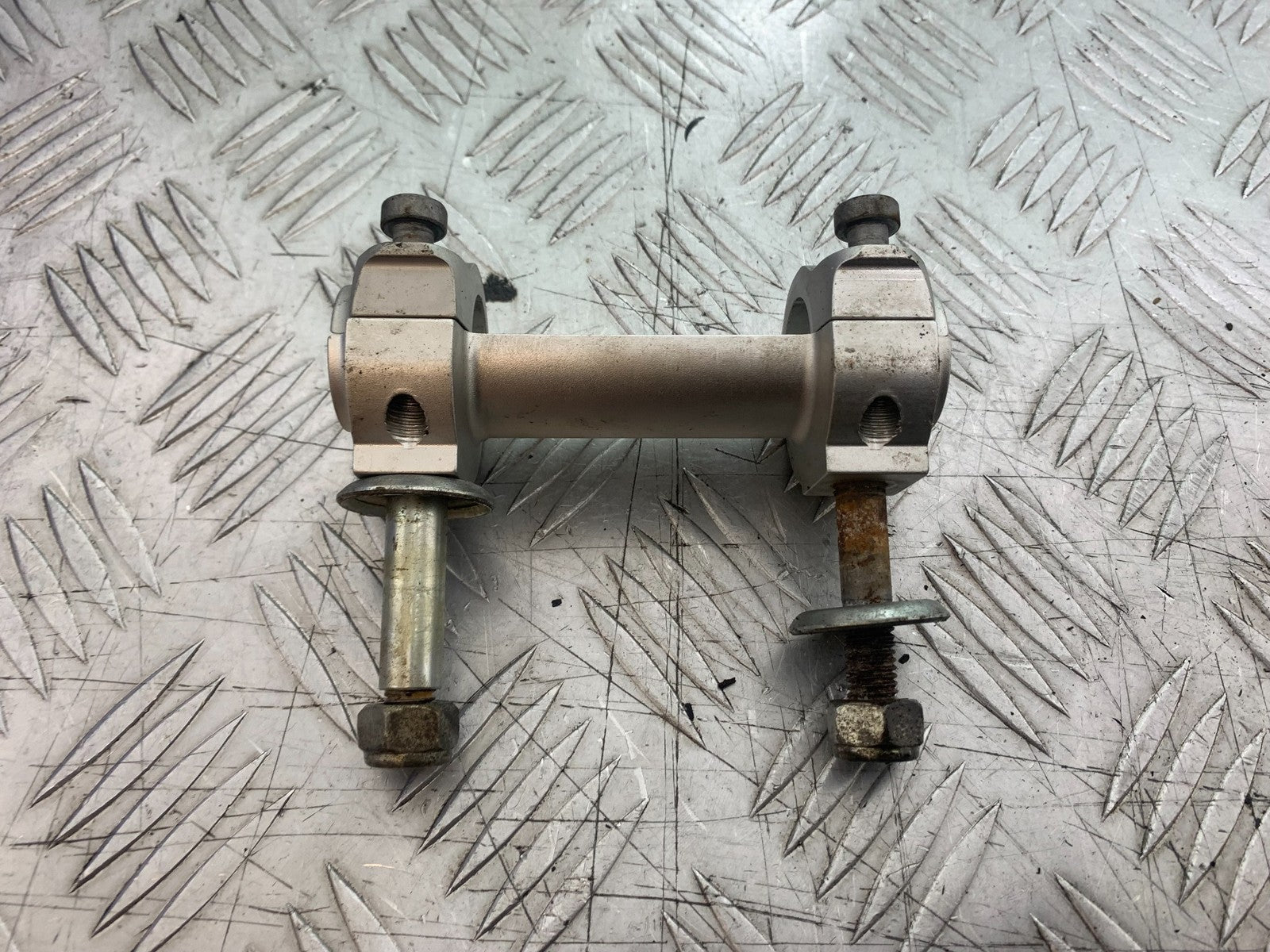 KTM 990 SUPER DUKE HANDLEBAR RISERS YEAR 2007-2011  (CMB1207)