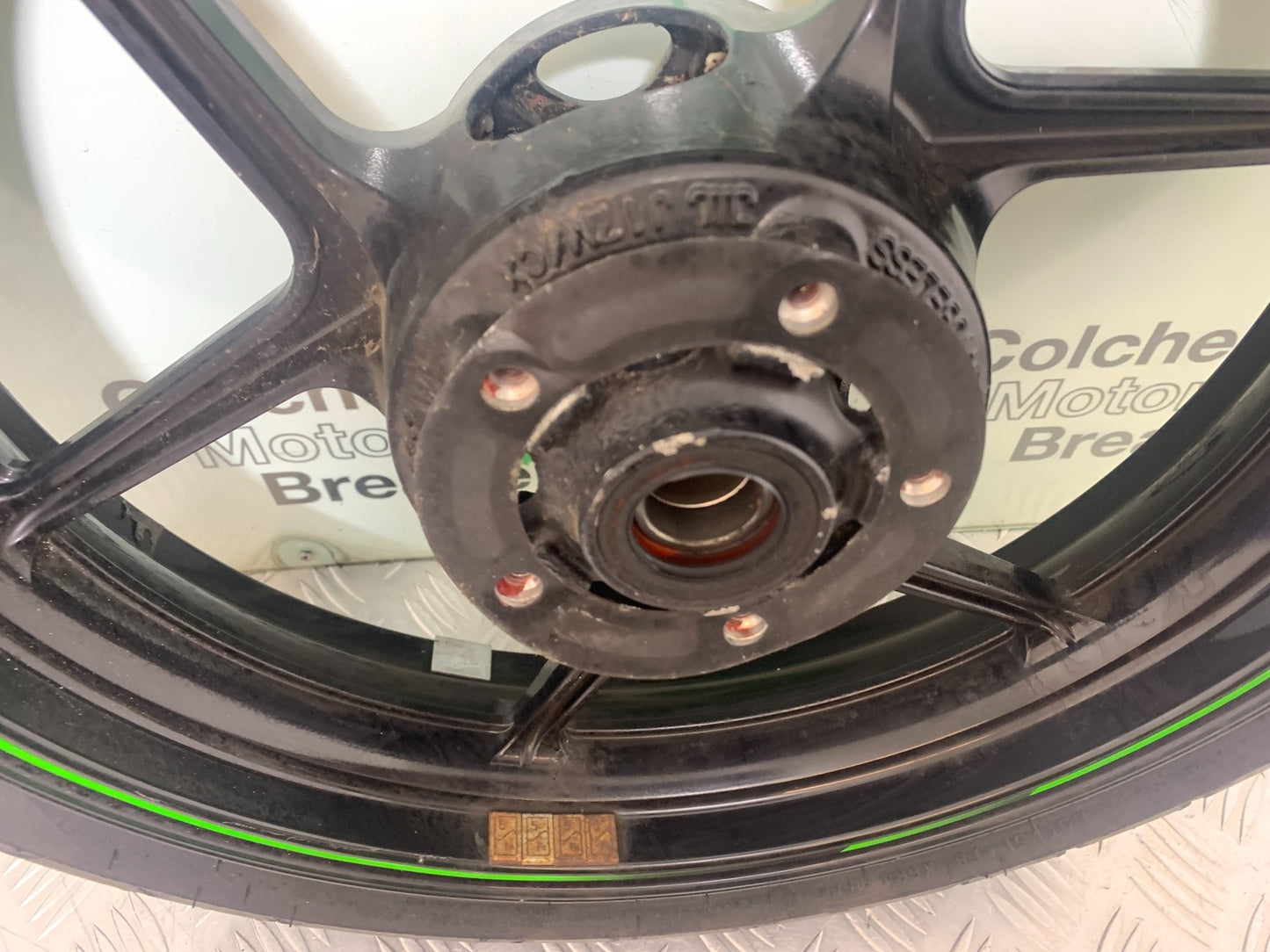 KAWASAKI ZX6R FRONT WHEEL  YEAR 2009-2012 (CMB1136)