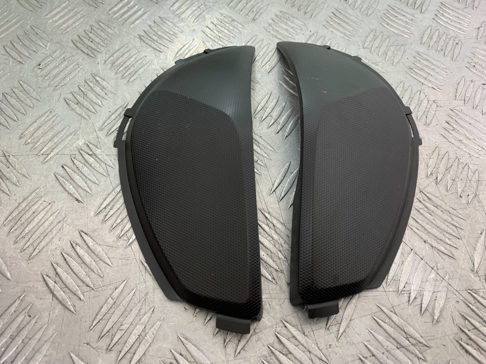 HONDA CBR1000 RR LEFT AND RIGHT INFILLS  YEAR  2008-2011 (CMB1330)