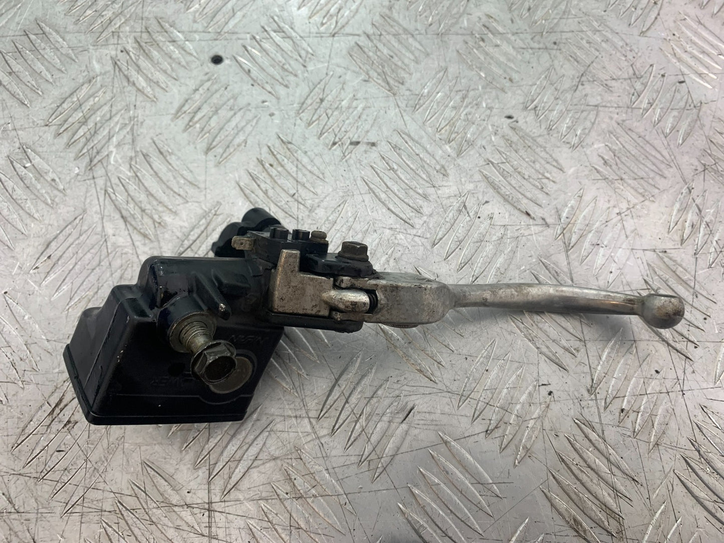 KAWASAKI Z750 Z 750 FRONT BRAKE MASTER CYLINDER  YEAR 2004-2006  (CMB1234)