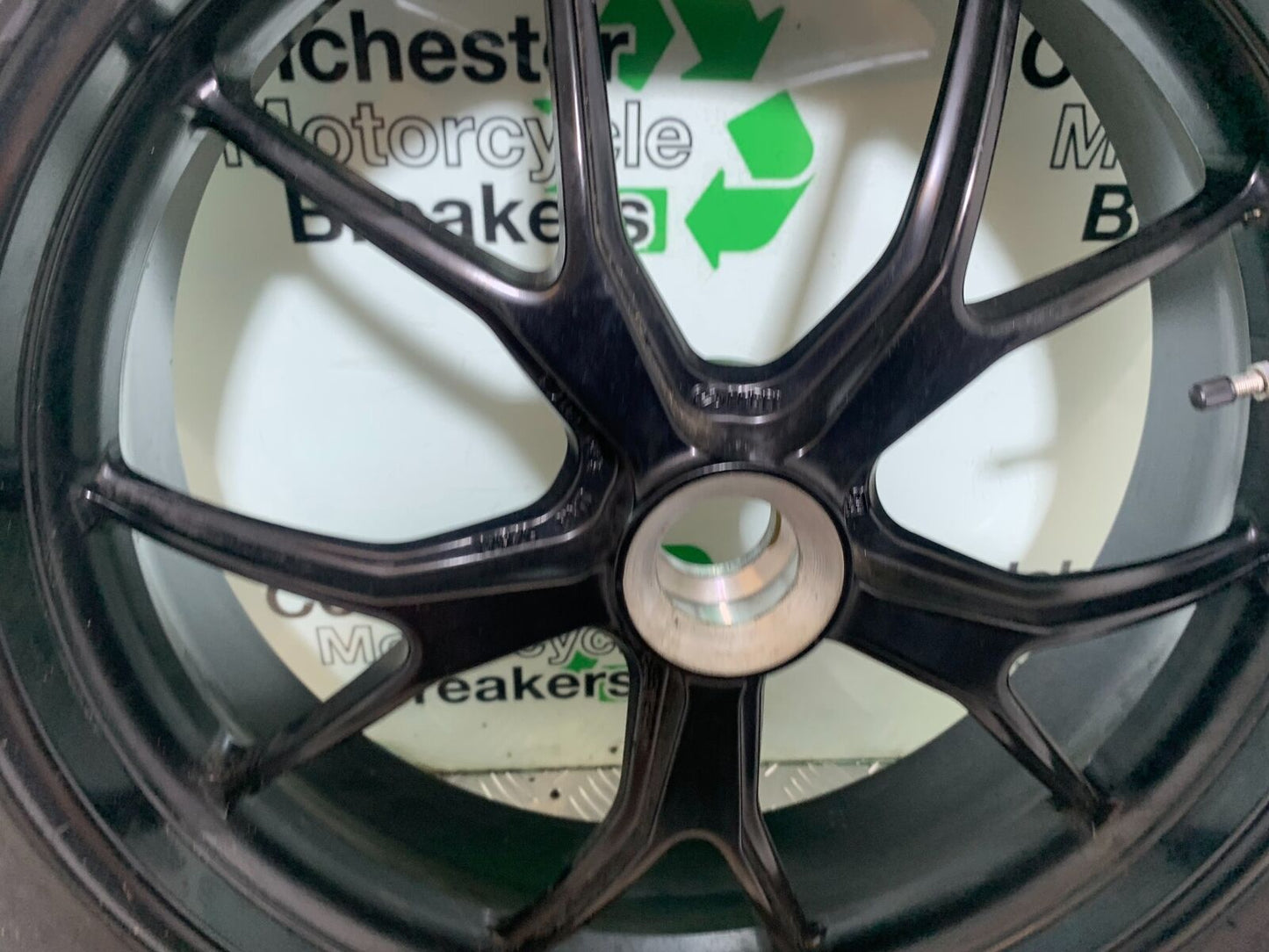 DUCATI STREETFIGHTER 848 REAR WHEEL   YEAR 2011-2016 (CMB1050)