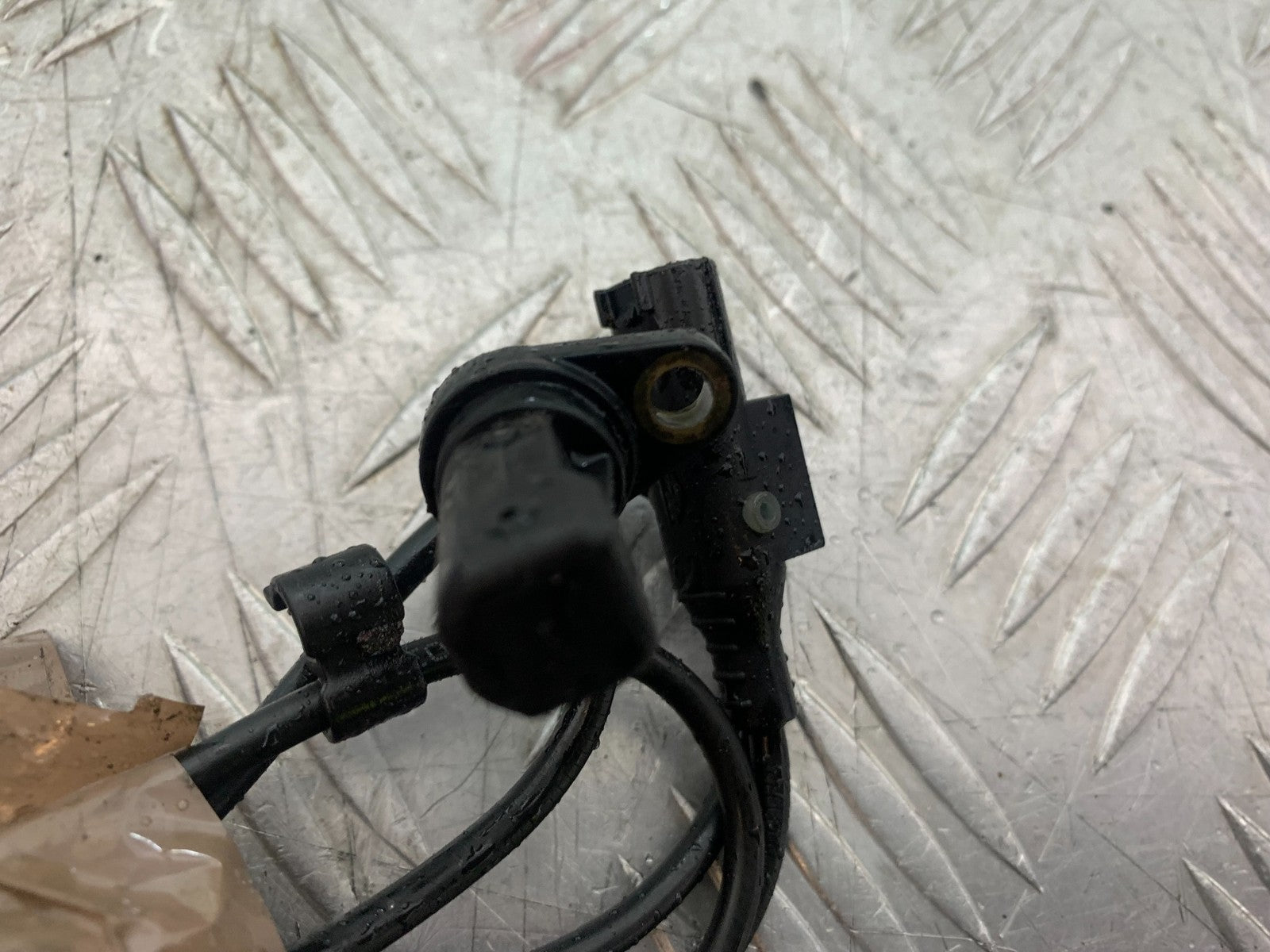 APRILIA TUONO 1000 V4 FRONT ABS SENSOR   YEAR 2013-2014  (CMB1239)
