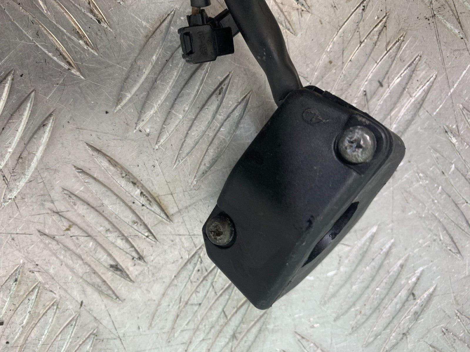 YAMAHA YZF R1 4C8 RIGHT SWITCH GEAR YEAR 2007-2008 (CMB1237)