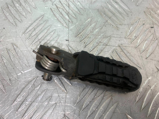 BMW R1200 R 1200 GS FRONT RIGHT FOOTPEG   YEAR 2013-2016 (CMB1257)